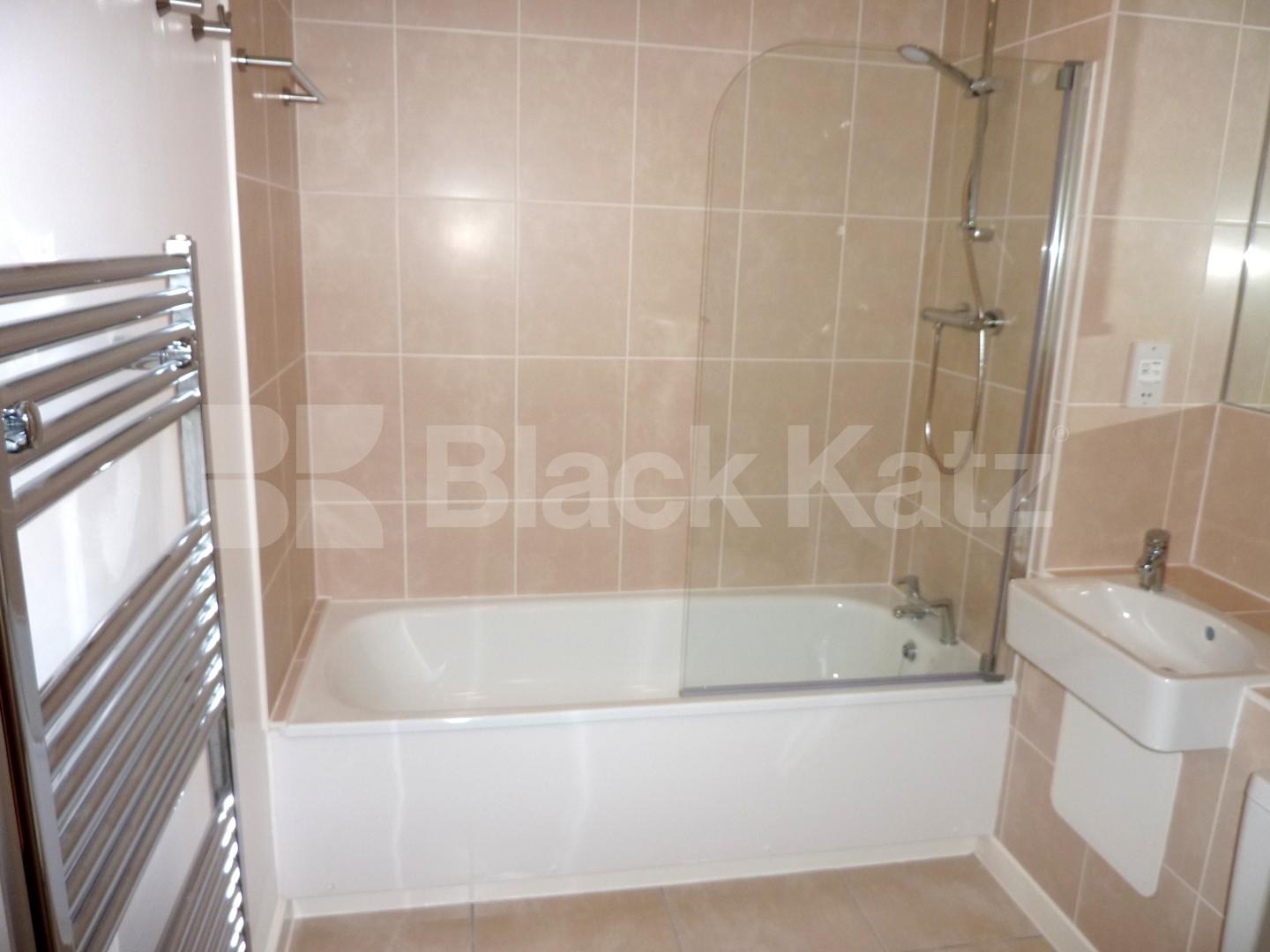 			NEW LUXURY INSTRUCTION!, 2 Bedroom, 1 bath, 1 reception Flat			 Chris Pullen Way, CALEDONIAN ROAD